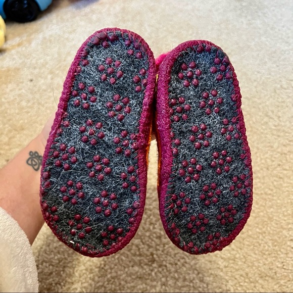 Handmade Wool Owl Slippers - Picture 7 of 8